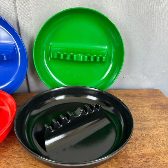 New Multi Color Red Black Green Blue BESUPERT 7" Plastic Bar Ashtrays 4 Pack - Picture 3 of 7